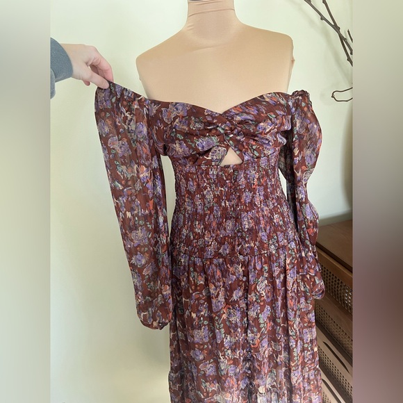 ASTR The Label Arlette Printed Maxi Dress Size M - Picture 8 of 10